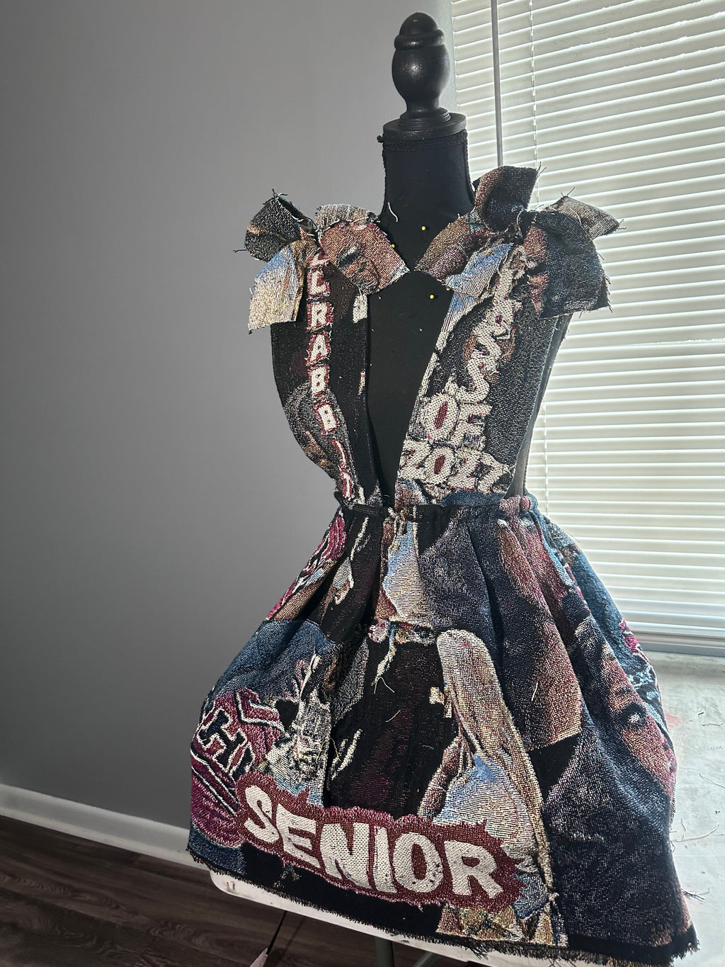 VIRAL MUSE TAPESTRY DRESS